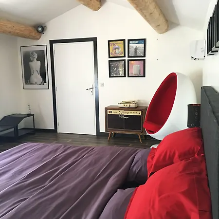 Bed & Breakfast La Datcha Delicatessen 4*
