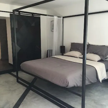 Bed & Breakfast La Datcha Delicatessen Tulette